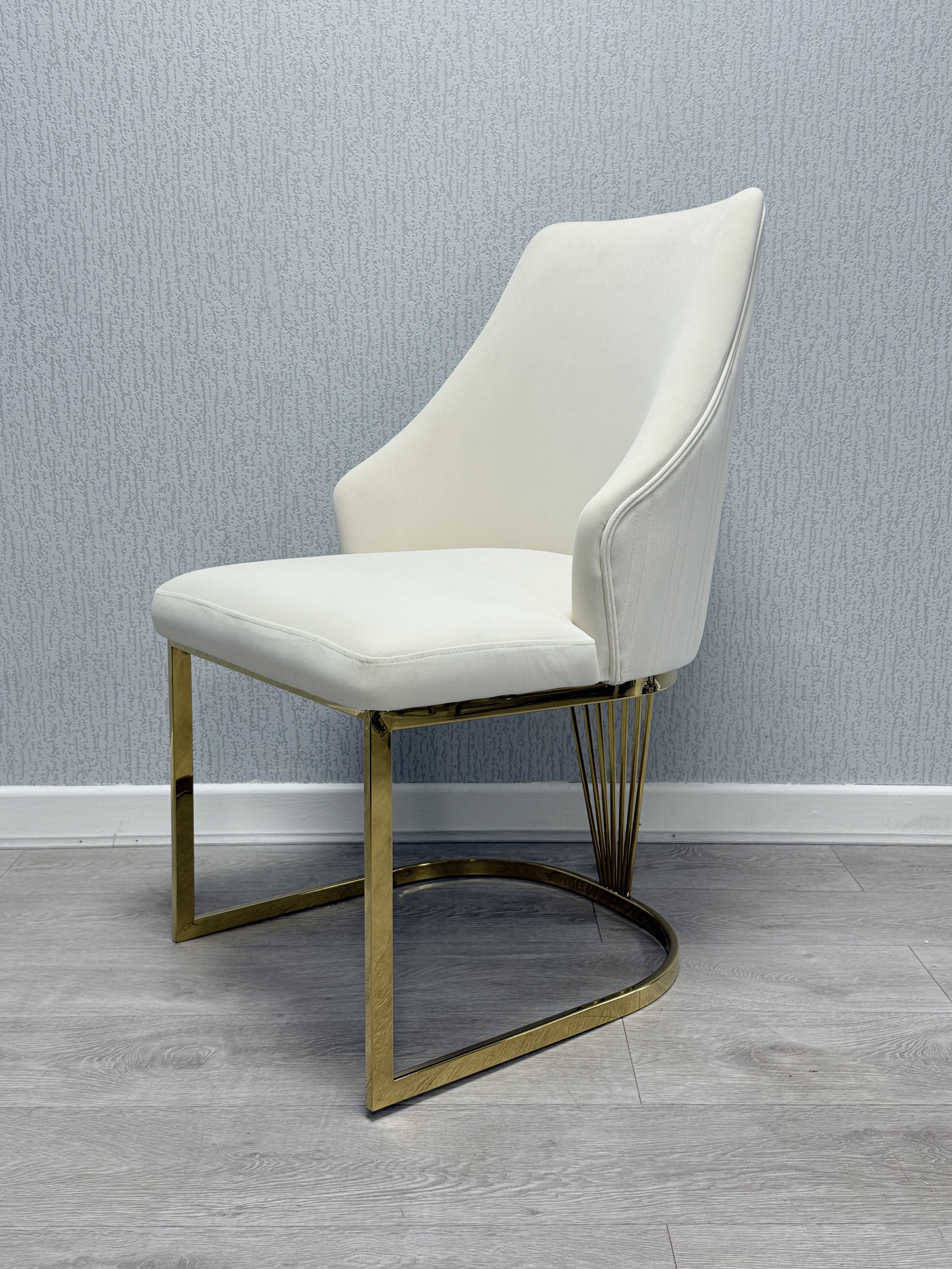 Chelsea 130cm Round Cream & Gold Marble Table + Lasco Cream Gold Chairs