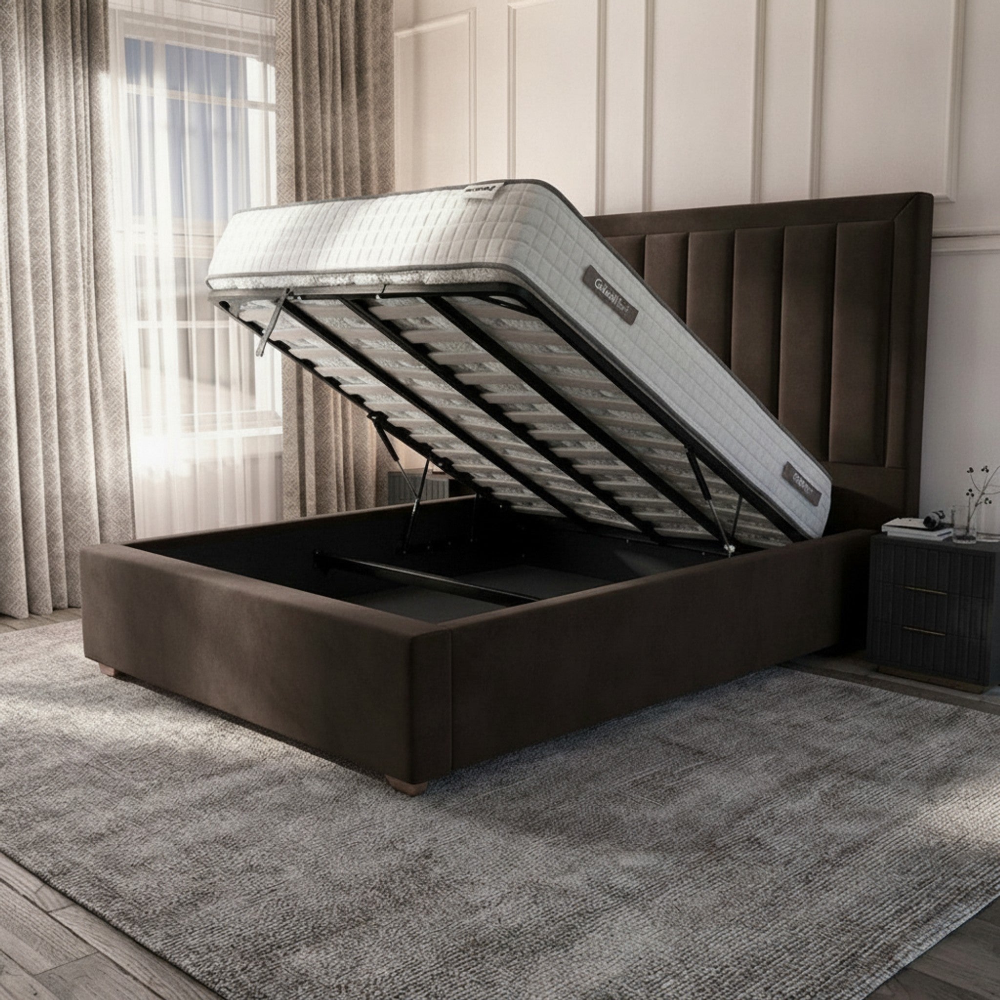 Bourneville Windsor Ottoman Bed with Storage